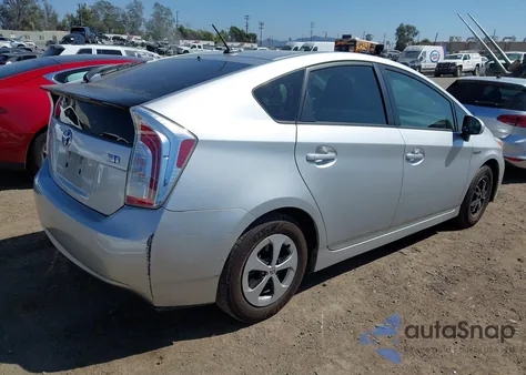 2013 Toyota Prius Three из США, поврежденный, VIN JTDKN3DU7D1632244